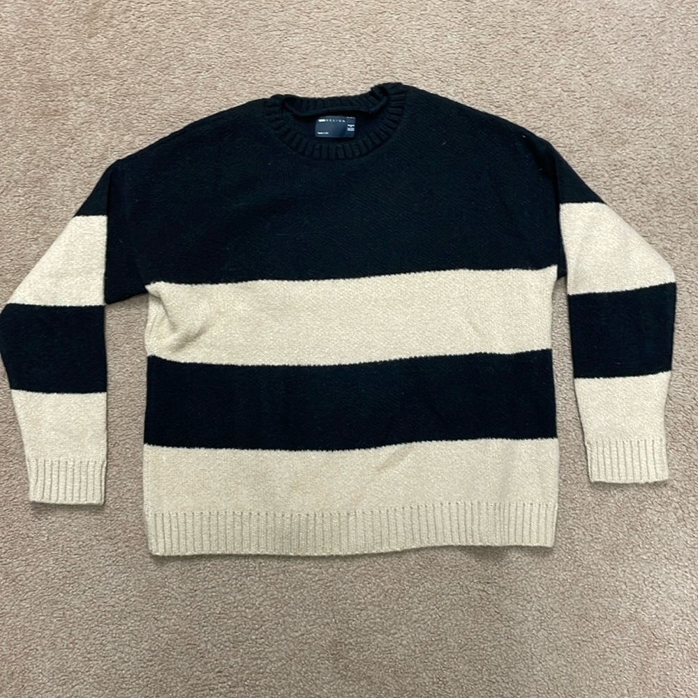 ASOS women black and cream stripe sweater. Size 4